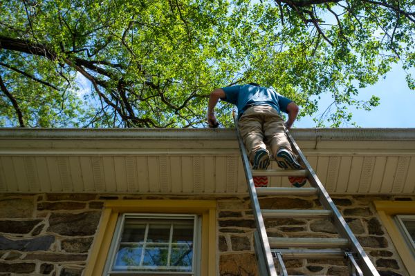 Industrial Gutter Cleaning in Chapel Hill